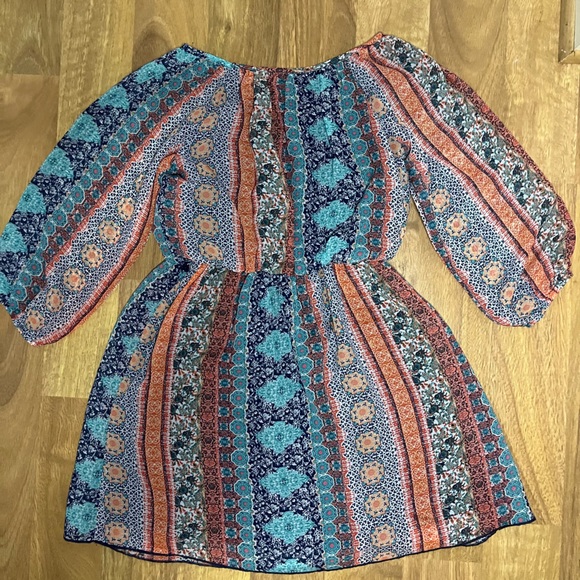 🪩🌈LIGHTLY WORN LOTS OF LOVE DRESS🌈🪩 - Picture 1 of 2